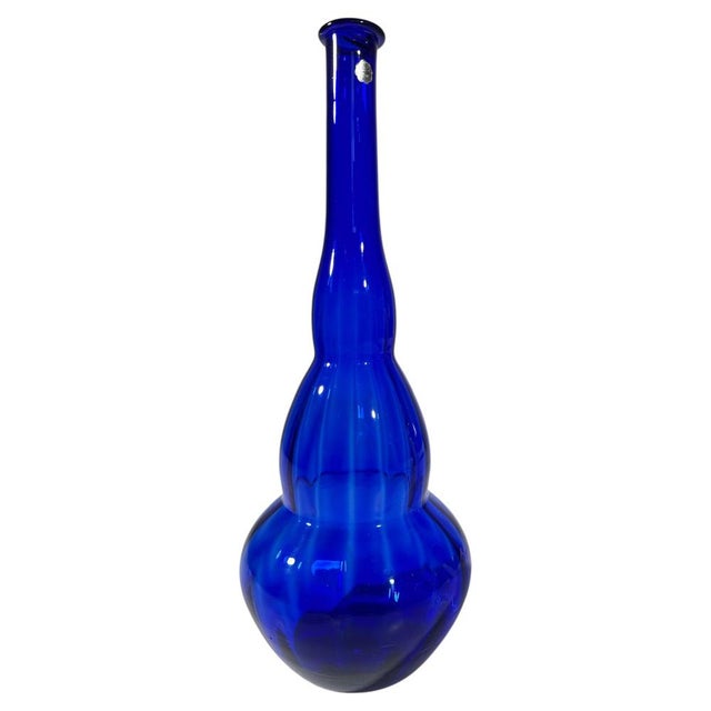 Beautifull Cobalt Blue Empoli glass vase, bottle,1950s A striking 1950s Italian Empoli glass vase, mouth-blown in rich...