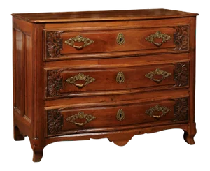French Louis XV Period 1730s Walnut Three-Drawer Commode from Lyon with Foliage