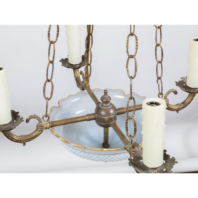 French 1900s Opaline Four-Light Chandelier with Leaf Motifs and Profiled Links For Sale - Image 4 of 7