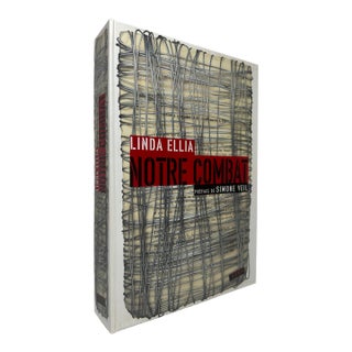 2000s Illustrated Quarto, Linda Ellia's Notre Combat, Signed - 1 Book For Sale