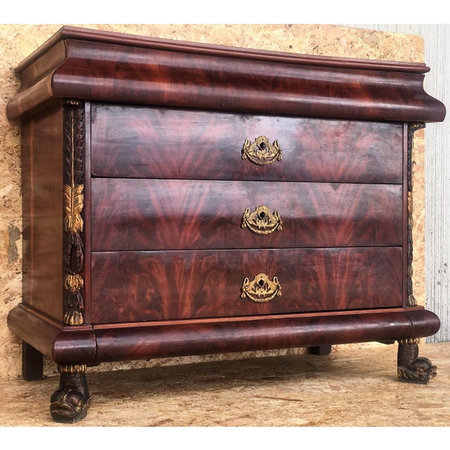 1830s French Empire Mahogany Chest With Four Drawers and Gilded Edges, Commode For Sale - Image 10 of 13