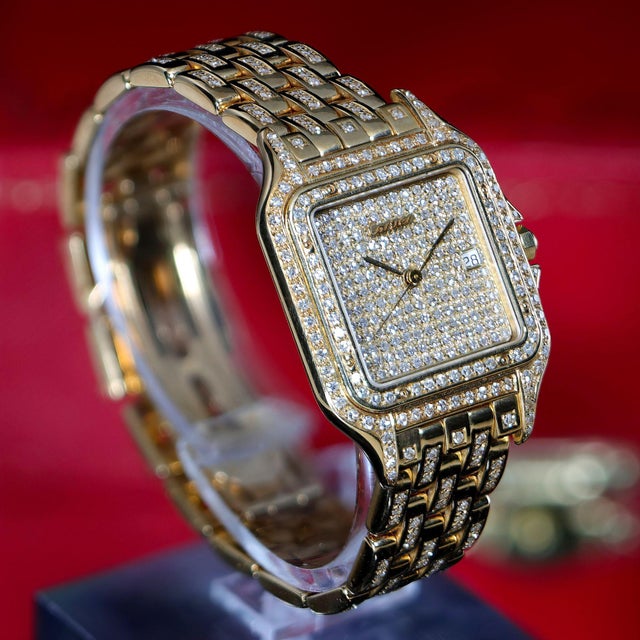 Art Deco 1980s Cartier Panthere Ref 8839 Jumbo 27mm Full Pave Diamond 18k Yellow Gold Watch For Sale - Image 3 of 11