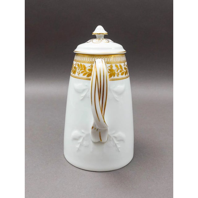 Mid 20th Century Mid 20th Century Vista Alegre Portugal Anne White & Gold Porcelain Lidded Coffee Tea Pot For Sale - Image 5 of 9