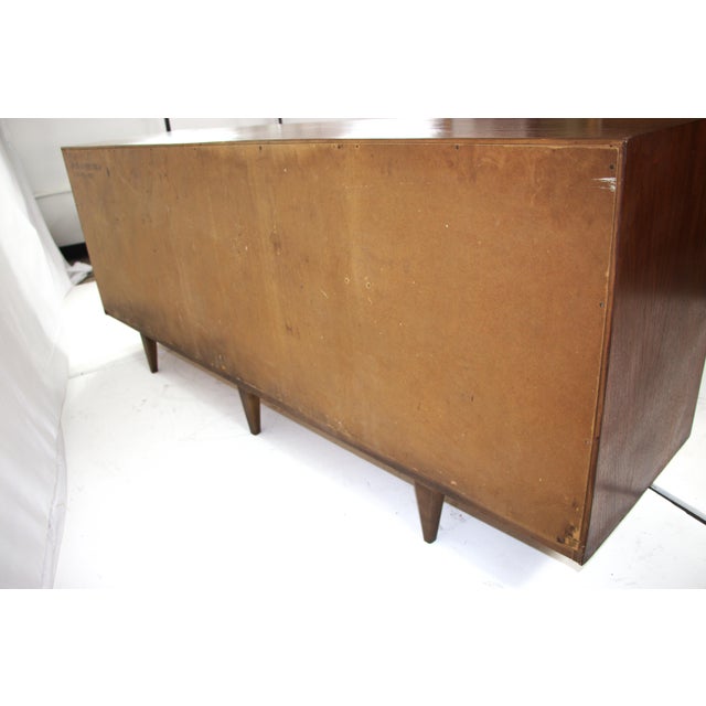 1960s Mid Century Modern Dresser For Sale - Image 4 of 10