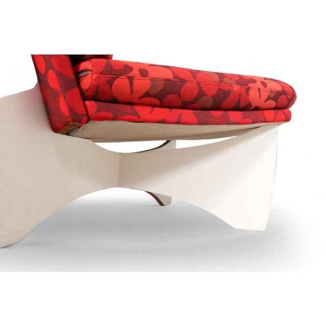 Late 20th Century Pair of Space Age Lounge Chairs in Red Floral Upholstery For Sale - Image 10 of 10