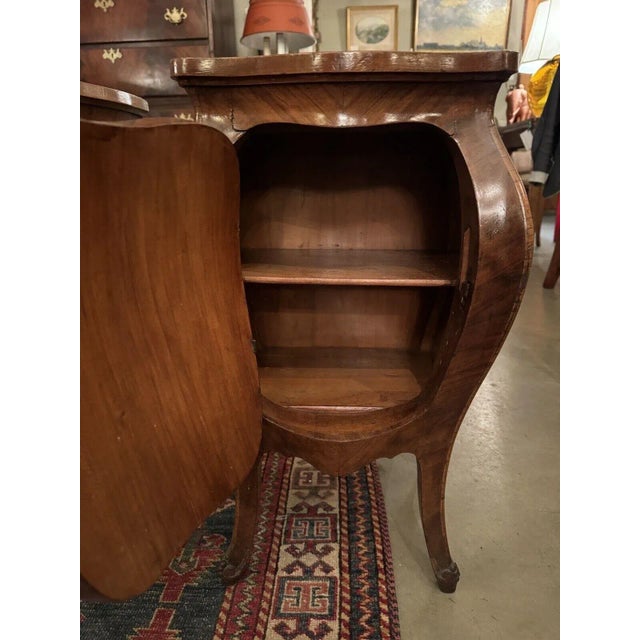 Early 20th Century Petite Antique Bombe Chest With Inlay and Three Drawers For Sale - Image 5 of 12
