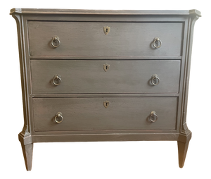 Dutch Chest of Drawers in Pine