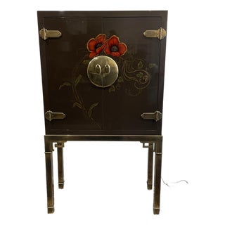 1970s Vintage Lacquer and Brass Bar Cabinet in the Manner of Mastercraft For Sale
