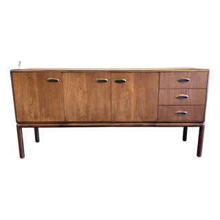 1960s Combed Walnut 3 Door 3 Drawer Credenza For Sale