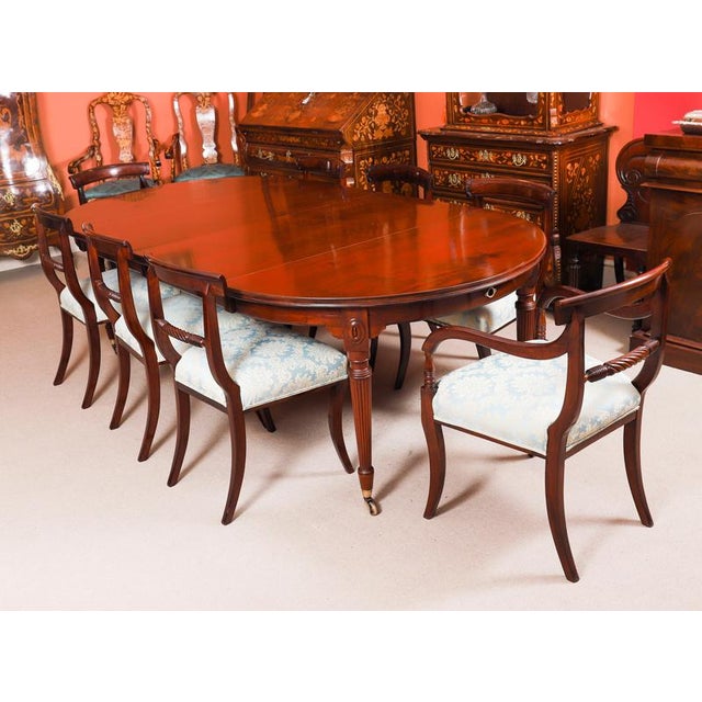 Hollywood Regency Antique Victorian Extending Dining Table in Flame Mahogany by Selbat, 1800s For Sale - Image 3 of 18