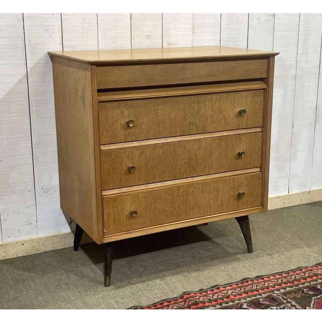 Wood English Chest of Drawers in Oak with Compass Feet, 1970s For Sale - Image 7 of 16
