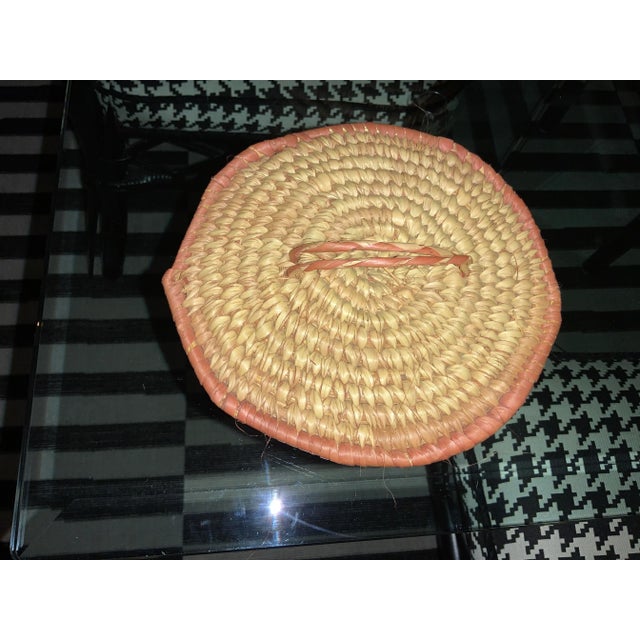 African Woven Grass Basket W/ Lid and Handle For Sale In Chicago - Image 6 of 13
