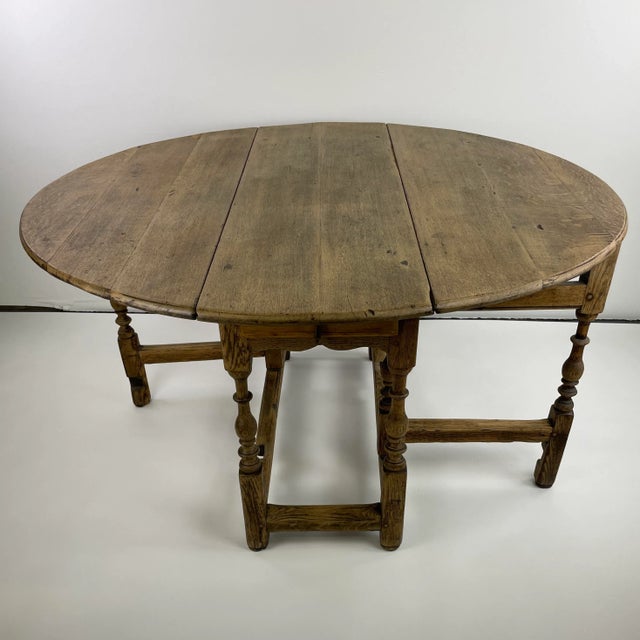 Wood 19th Century English Oak Gate Leg Table For Sale - Image 7 of 8