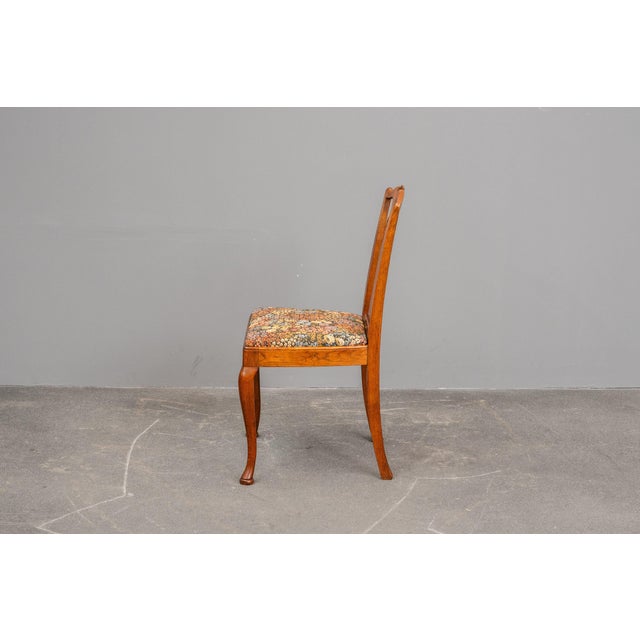 20th Century Art Nouveau Chairs in Oak, Set of 4 For Sale - Image 9 of 18