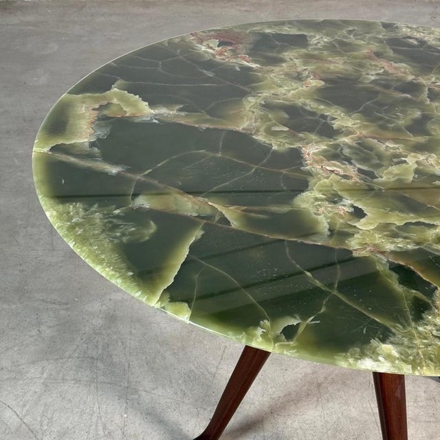 Round Onyx and Walnut Dining Table attributed to Osvaldo Borsani, 1950s For Sale - Image 6 of 15