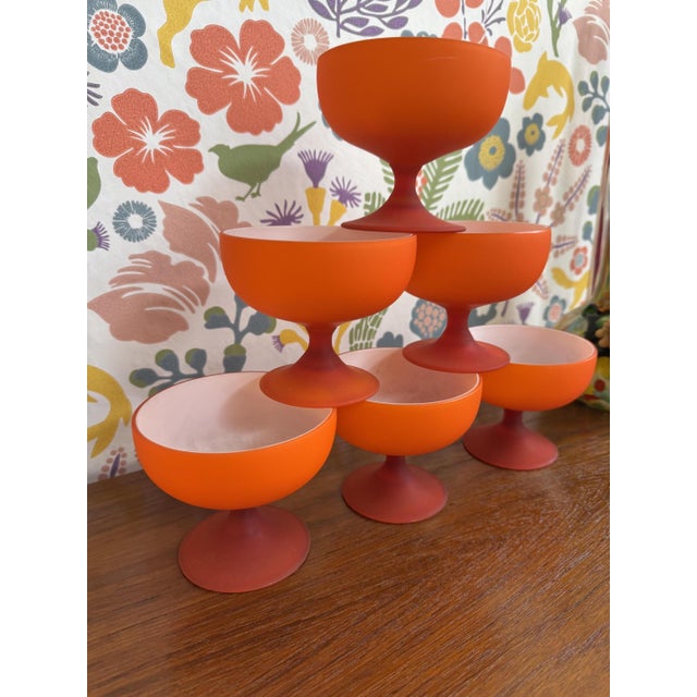 Six Italian bowls in red and white Murano Incamiciato glass by Carlo Moretti, 1959 Height: 9 cm, Diameter: 11.4 cm In...