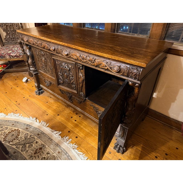 Downsizing - Must Sell - Late 19th Century English Renaissance Gothic Oak Buffet Sideboard For Sale In Pittsburgh - Image 6 of 13