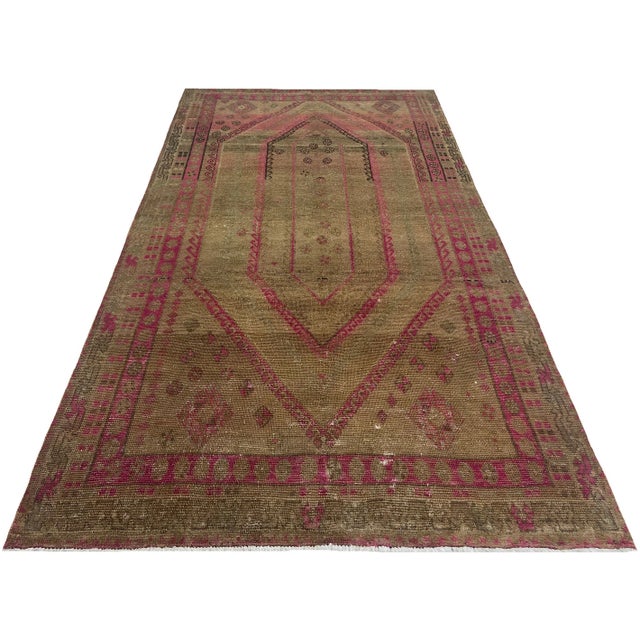 Vintage rug | Size: 293 x 159 cm | Hand-knotted and elaborately reworked | Material: High-quality wool | Condition: Good |...