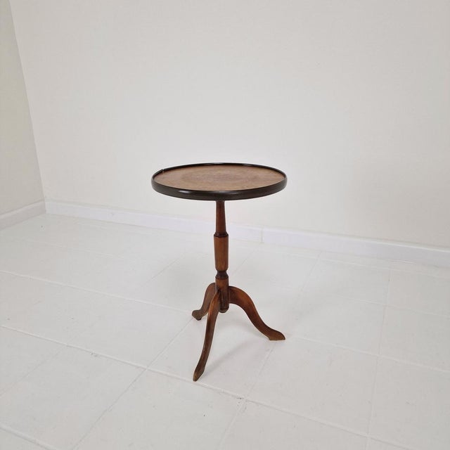 Mid-Century Modern Georgian Revival English Mahogany Tripod Table, 1950s For Sale - Image 3 of 12