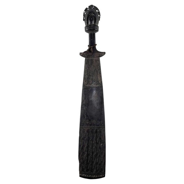 Massim Puluta Carved Oceanic Hardwood Sword Club, Trobriand Islands, 1900 For Sale - Image 13 of 13
