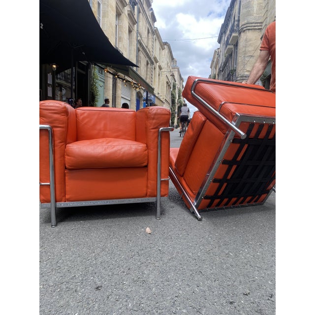 LC2 Armchairs by Le Corbusier for Cassina, 1990s, Set of 2 For Sale - Image 11 of 12