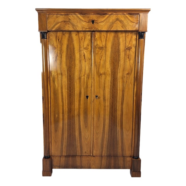 Biedermeier Vertico Half-Cabinet with Half-Columns in Walnut, Germany, 1820s For Sale