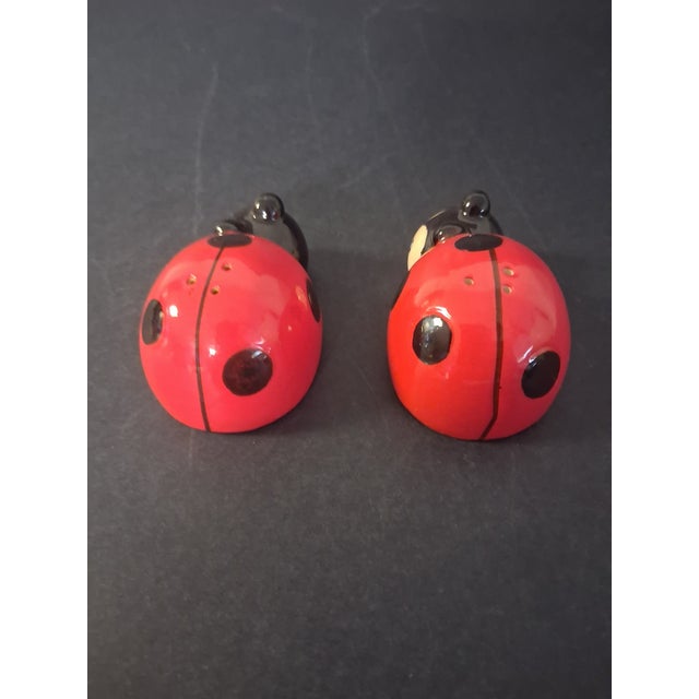 Red Mid Century Modern Kitschy Ceramic Ladybug Salt & Pepper Shakers- A Pair For Sale - Image 8 of 9