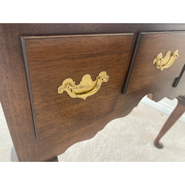 Wood Mid 20th Century Mahogany Baker Style Lowboy/Entry Table/Accent Table Excellent "Mint" Condition. For Sale - Image 7 of 12