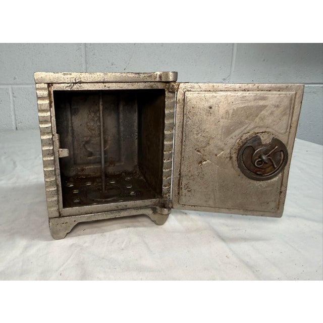 American Antique Original 1900s Cast Iron Columbus Star Safe Lock Deposit Coin Still Bank For Sale - Image 3 of 12