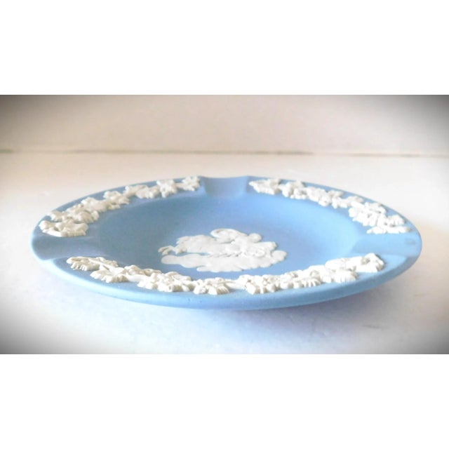 1960s Wedgwood Jasperware Blue Round Ashtray, Mid Century, Made in England For Sale - Image 5 of 9
