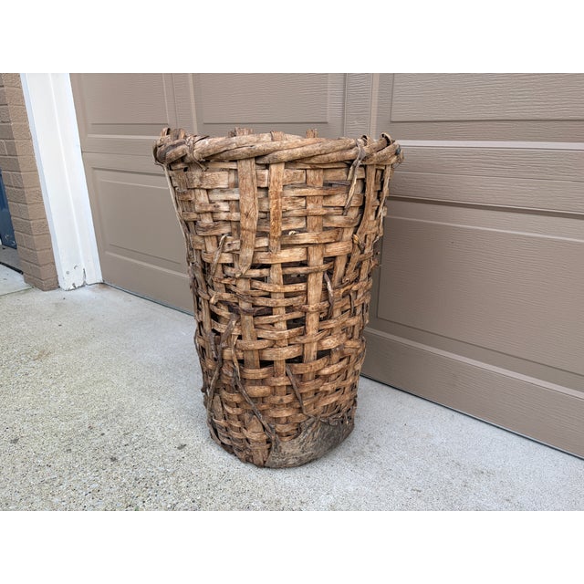 Late 19th Century 19th-Century French Handwoven Oak Harvest Basket For Sale - Image 5 of 14