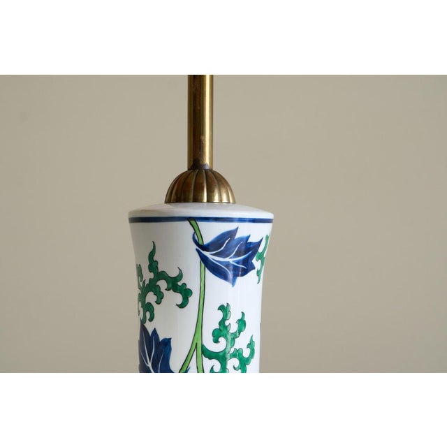Vintage French Chinoiserie Table Lamp in Porcelain and Brass, 1930s For Sale - Image 12 of 14