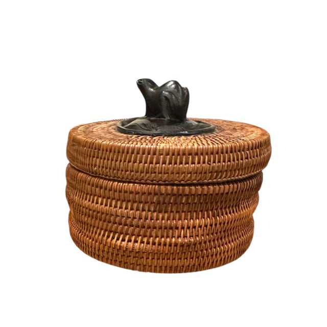 Vintage Iris Apfel Owned Indonesian Wicker Basket Box With Carved Wood Frog For Sale - Image 4 of 11