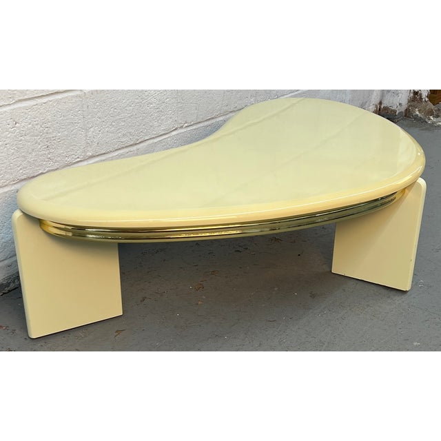 Mid 20th Century Modernist Lacquered Kidney Shaped Ivory Coffee Table For Sale In New York - Image 6 of 10