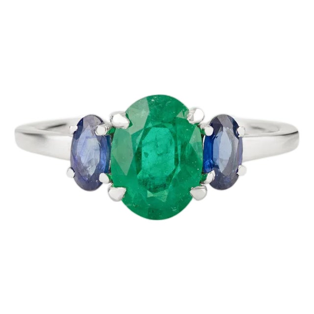 Classic Oval Cut Emerald Blue Sapphire Trinity Ring Size 5 in 14k White Gold For Sale
