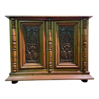 Renaissance Buffet in Carved Oak For Sale