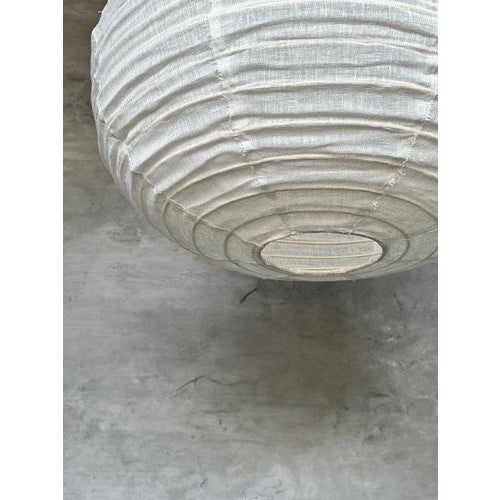 Very Large Japanese-Style Natural Rattan and Linen Pendant Light in the Shape of a Drop For Sale - Image 6 of 18