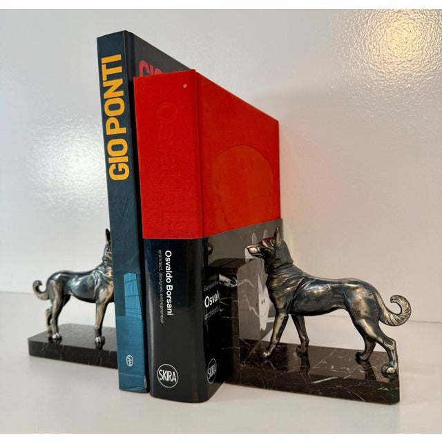 Black Art Deco French Bookends with Wolf Dogs in Silver Patinated Metal, 1930s, Set of 2 For Sale - Image 8 of 9