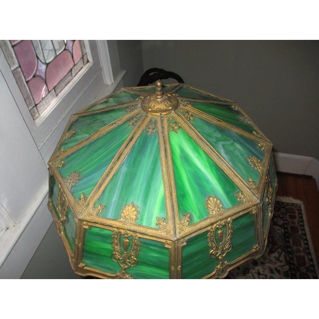 1900 - 1909 Early 1900s Antique Art Nouveau Green Stain Glass Ornate Metal Table Lamp For Sale - Image 5 of 12