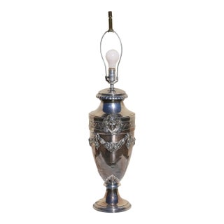 Vintage Neoclassical Silver-Plated Urn Table Lamp With Floral Garland For Sale