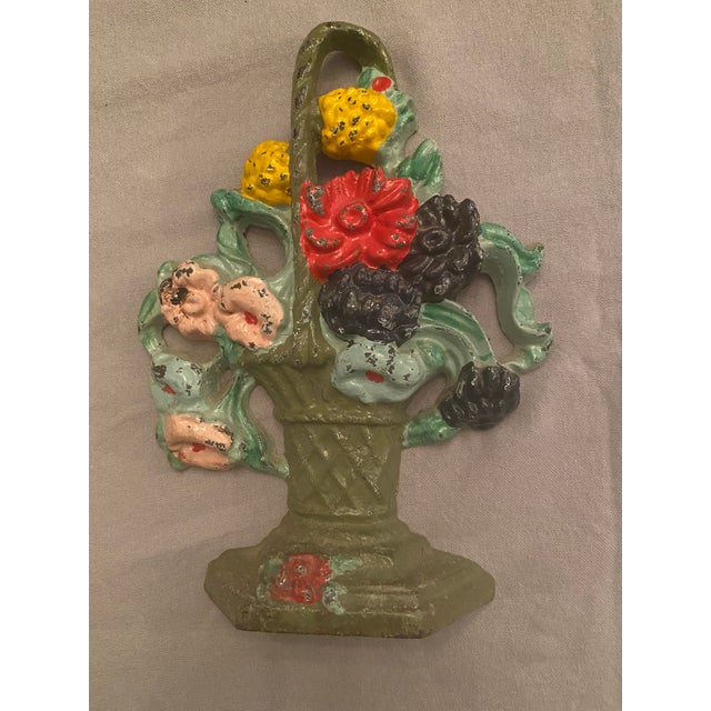 American 1930s Hubley Vintage Cast Iron Floral Basket Doorstop For Sale - Image 3 of 3