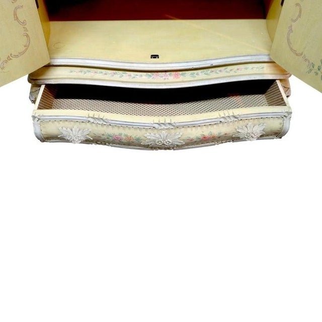 Niccolini Vintage Niccolini Italia Rococo Floral Carved & Custom Painted Armoire C1940, Attributed For Sale - Image 4 of 15