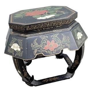 Vintage Chinese Hand Painted Low Stool/Side Table For Sale