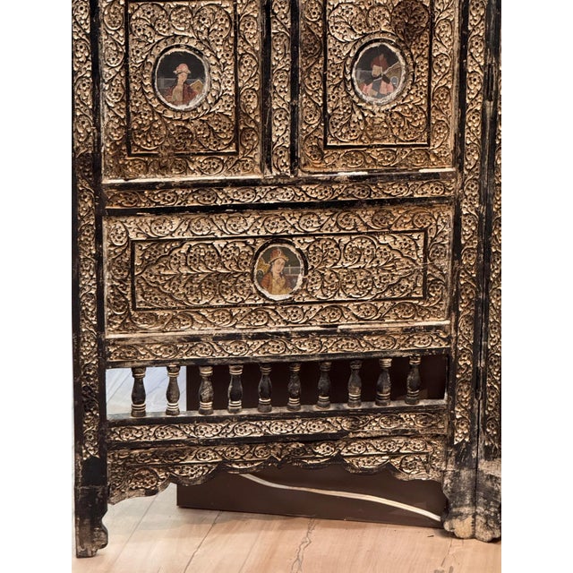 19th Century 19th Century Anglo-Indian Four-Panel Screen For Sale - Image 5 of 14