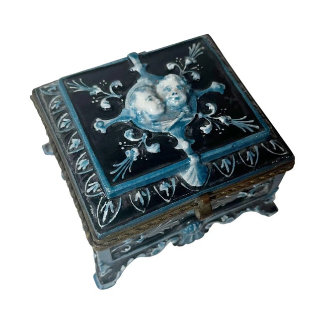Late 19th Century French Majolica Trinket Box With Cherubs For Sale - Image 4 of 11