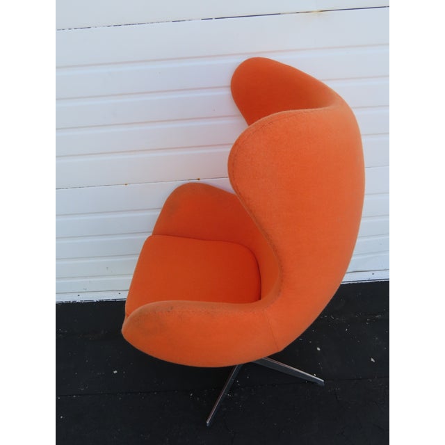 Orange Mid Century Modern Swivel Rocking Orange Egg Chair Fritz Hansen Style 6608 For Sale - Image 8 of 18