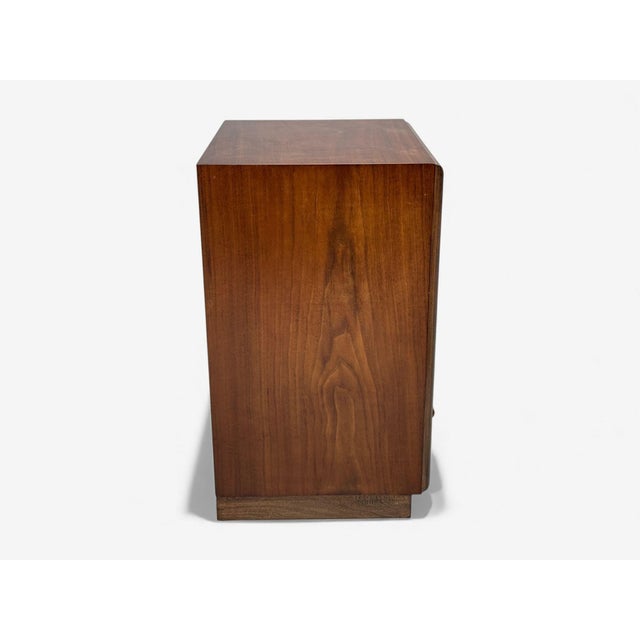 T. H. Robsjohn-Gibbings, American Modern, Walnut, Open Nightstands, Usa, 1960s, A Pair For Sale - Image 11 of 12