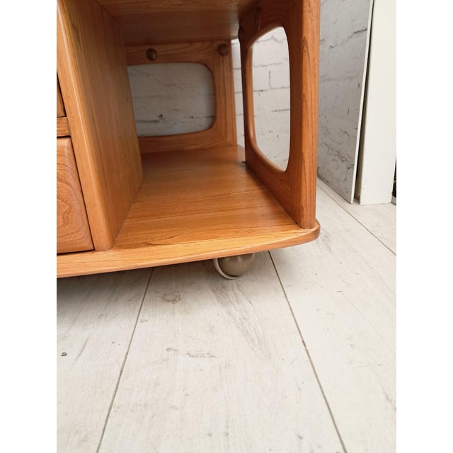 Mid-Century Modern Pandora Coffee Table in Blonde Elm by Lucian Ercolani for Ercol, 1980s For Sale - Image 16 of 18