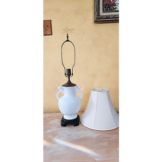 Late 20th Century Wildwood Neoclassical White Porcelain Urn Lamp With Horse & Jockey Finial – 29.5” For Sale - Image 18 of 18