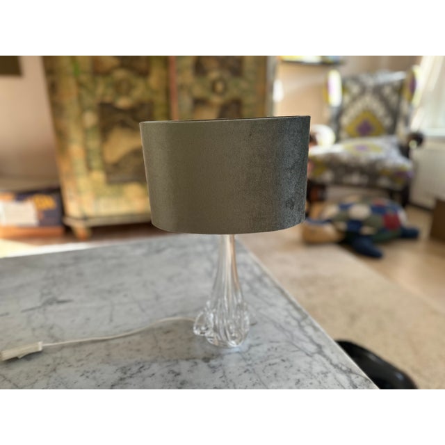 1970s French Crystal Table Lamp with Sage Velvet Shade from Sevres, 1970s For Sale - Image 5 of 17